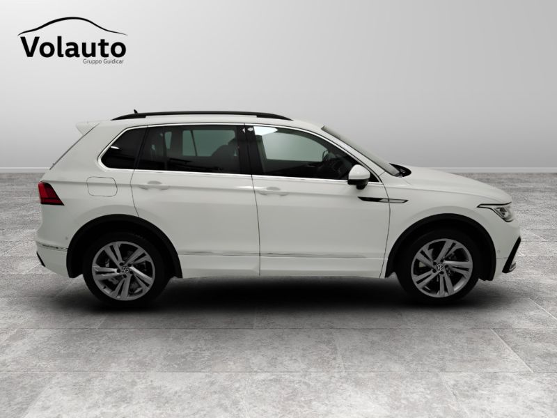 GuidiCar - VOLKSWAGEN Tiguan 2021 Tiguan 1.5 tsi act R-Line 150cv dsg Usato