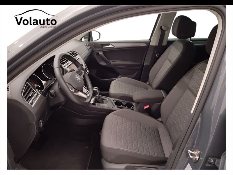 GuidiCar - VOLKSWAGEN Tiguan 2023 Tiguan 2.0 tdi scr Life 150cv dsg Usato