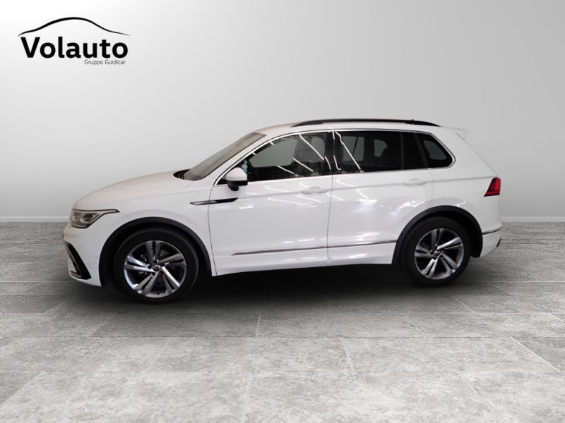 GuidiCar - VOLKSWAGEN Tiguan 2023 Tiguan 2.0 tdi scr R-Line 150cv dsg Usato