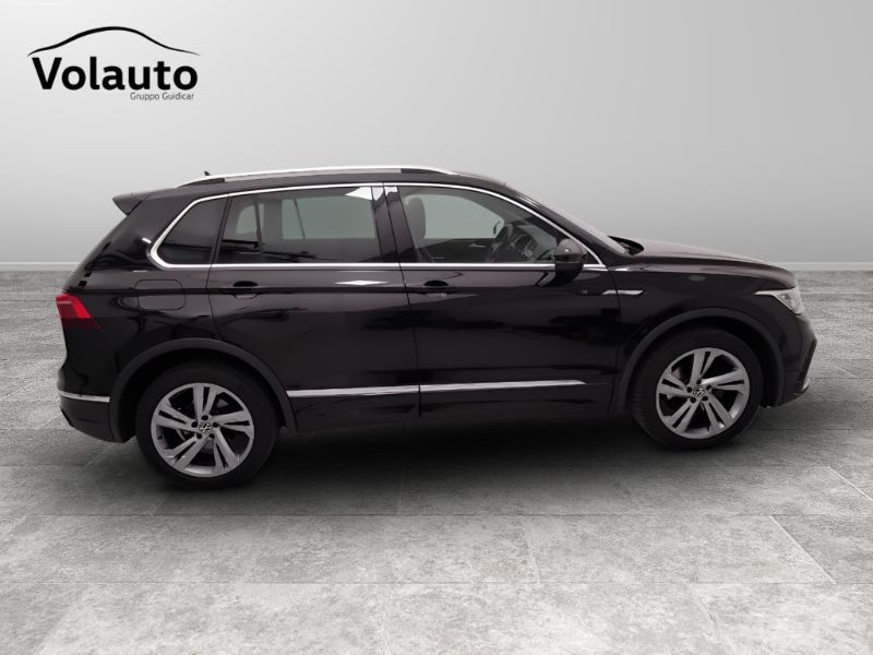 GuidiCar - VOLKSWAGEN Tiguan II 2021 2020 Tiguan 2.0 tdi scr R-Line 4motion 150cv dsg Usato