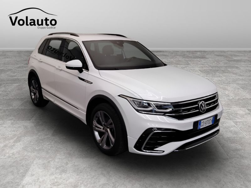 GuidiCar - VOLKSWAGEN Tiguan 2021 Tiguan 2.0 tdi scr R-Line 4motion 150cv dsg Usato