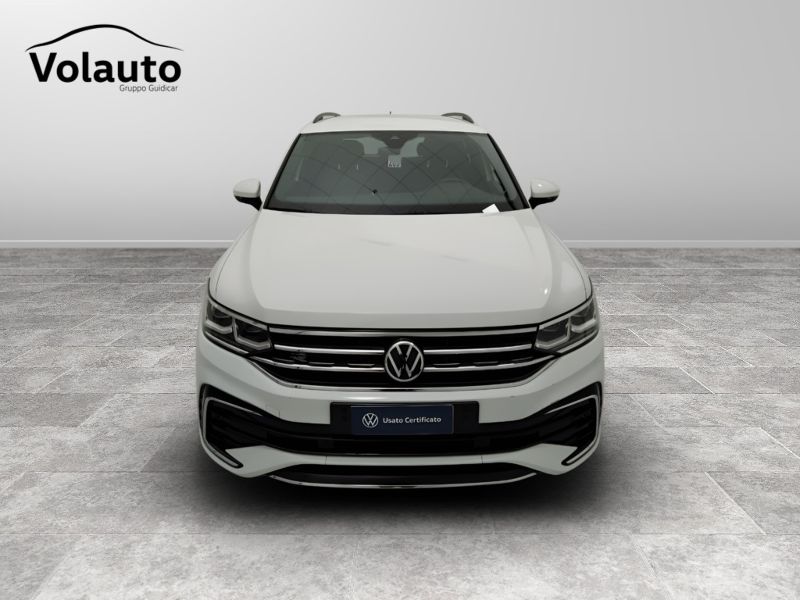 GuidiCar - VOLKSWAGEN Tiguan 2021 Tiguan 2.0 tdi scr R-Line 4motion 150cv dsg Usato