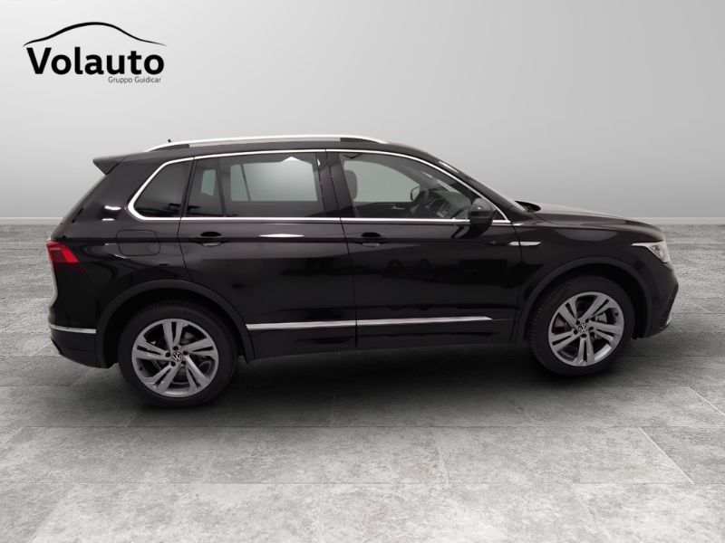 GuidiCar - VOLKSWAGEN Tiguan II 2021 2023 Tiguan 2.0 tdi scr R-Line 4motion 200cv dsg Aziendale