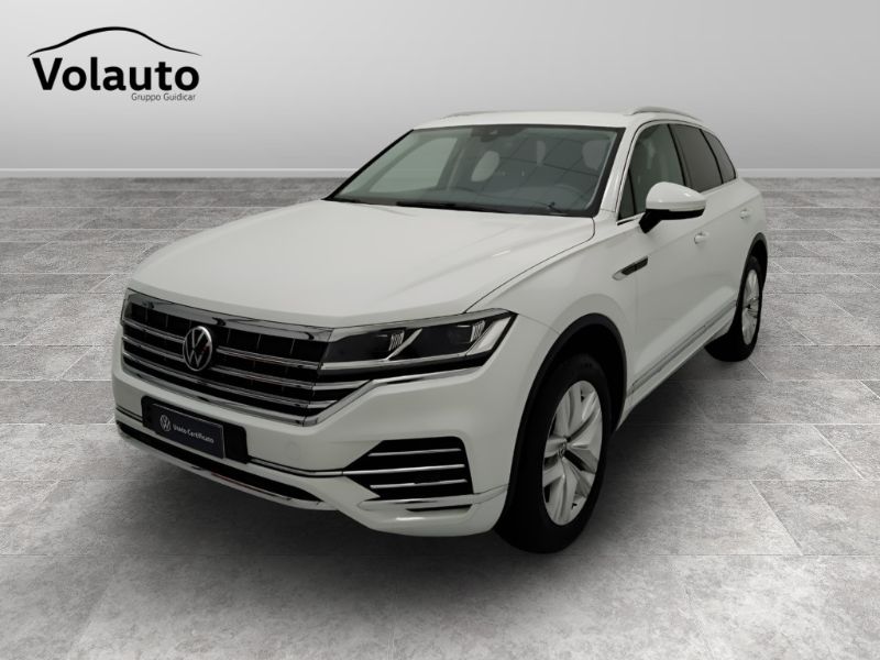 GuidiCar - VOLKSWAGEN Touareg 2021 Touareg 3.0 V6 tdi 231cv tiptronic Usato