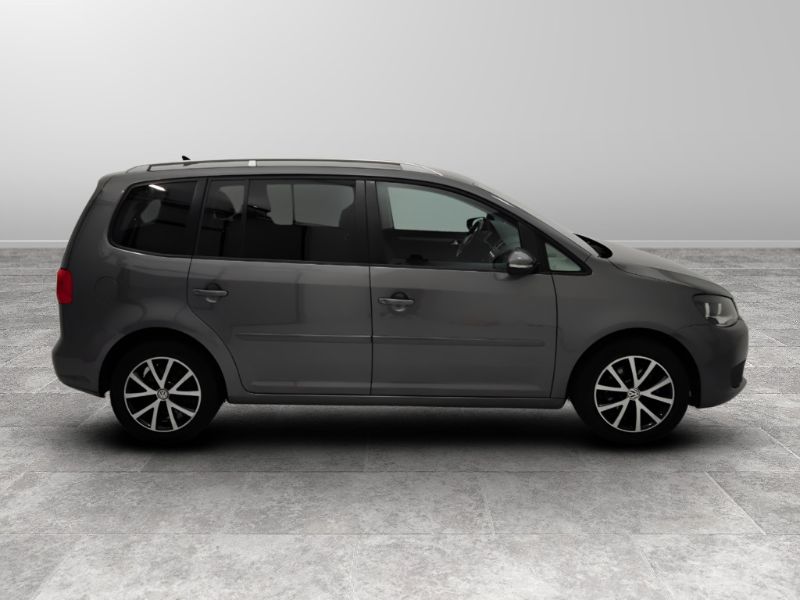 GuidiCar - VOLKSWAGEN Touran 2014 Touran 1.6 tdi Comfortline Business Usato