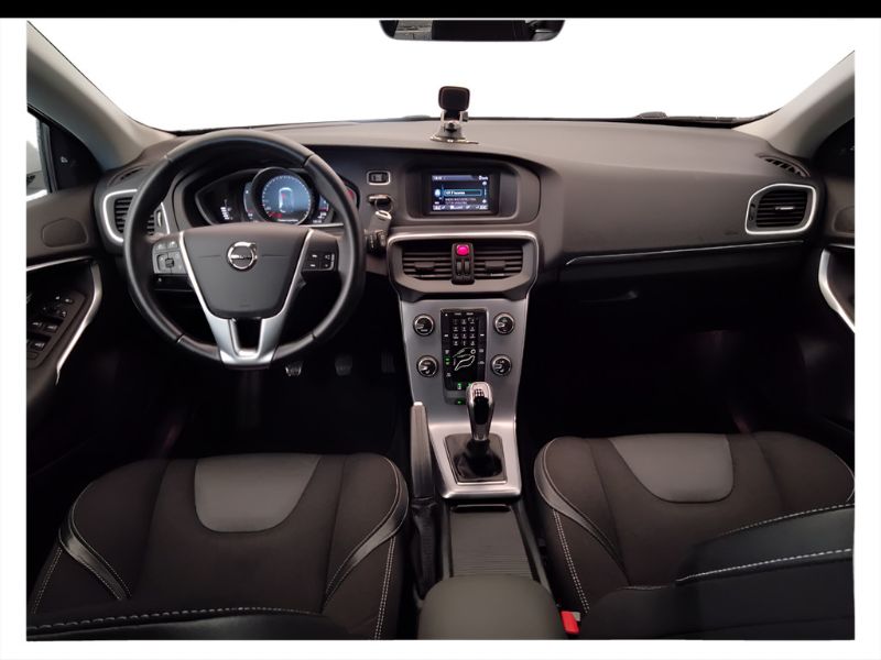 GuidiCar - VOLVO V40 2017 V40 2.0 d2 eco Business my17 Usato