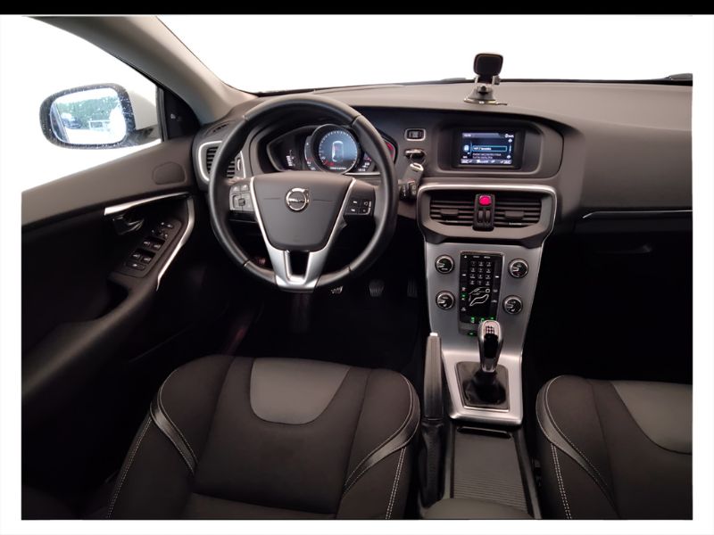 GuidiCar - VOLVO V40 2017 V40 2.0 d2 eco Business my17 Usato