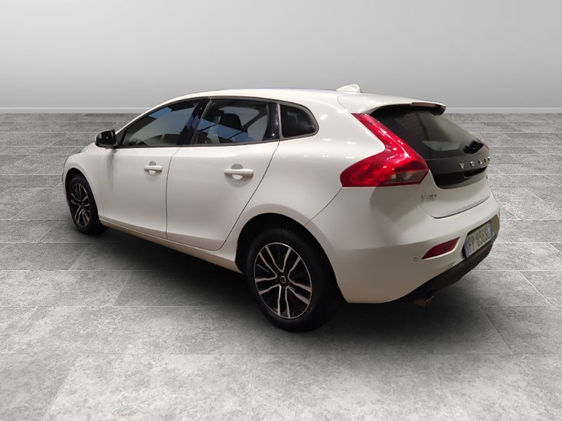 GuidiCar - VOLVO V40 II 2012 2018 V40 2.0 d2 my19 Usato