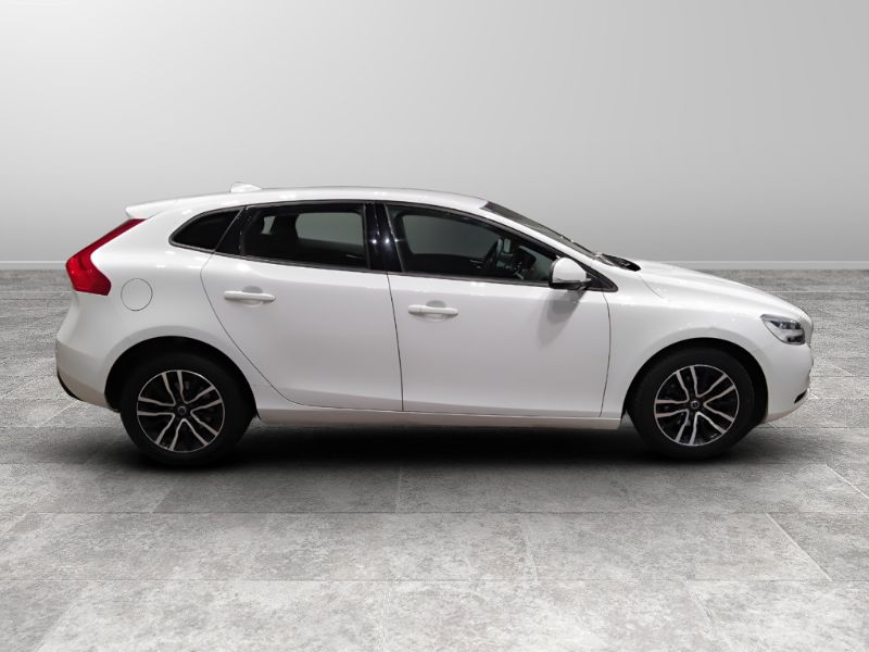 GuidiCar - VOLVO V40 II 2012 2018 V40 2.0 d2 my19 Usato