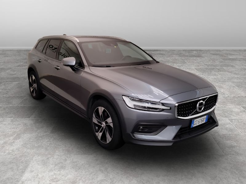 GuidiCar - VOLVO V60 2020 V60 Cross Country 2.0 B4 Business Pro awd auto Usato