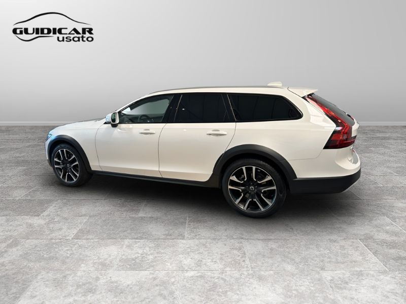 GuidiCar - VOLVO V90 2021 Cross Country 2023 V90 Cross Country 2.0 b4 Ultimate awd auto Usato