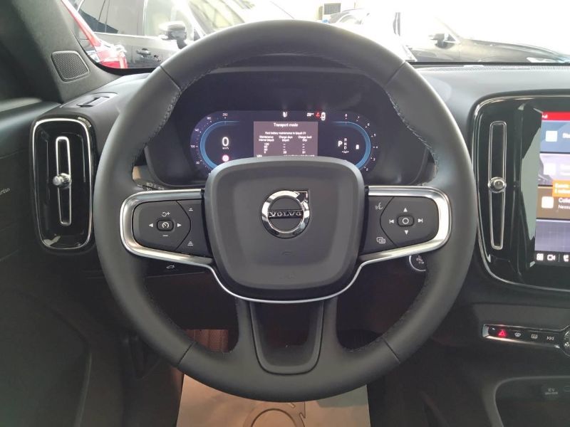 GuidiCar - VOLVO XC4 2024 XC40 PLUS DARK B3 AUT Aziendale