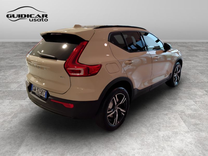 GuidiCar - VOLVO XC4 2024 XC40 PLUS DARK B3 AUT Aziendale