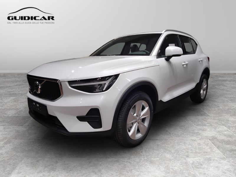 GuidiCar - VOLVO XC40 1 XC40 2.0 b3 Core auto Nuovo