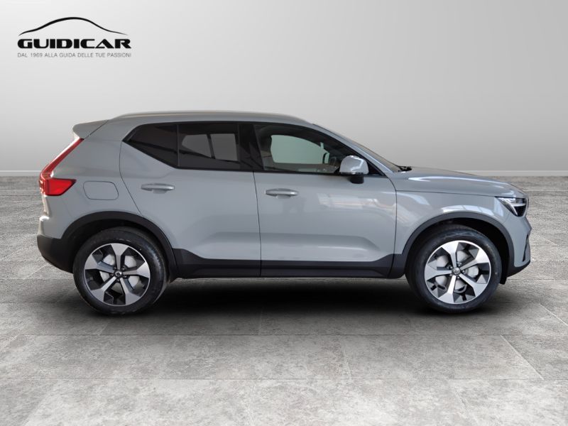 GuidiCar - VOLVO XC40 1 XC40 2.0 b3 Core auto Nuovo