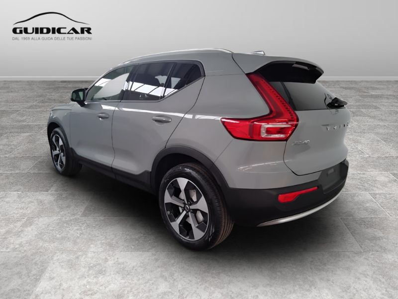 GuidiCar - VOLVO XC40 1 XC40 2.0 b3 Core auto Nuovo