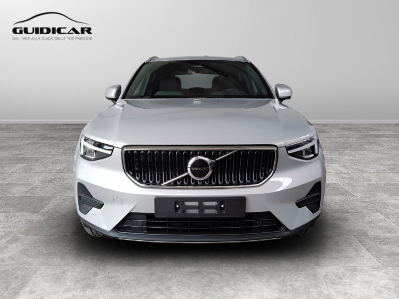 GuidiCar - VOLVO XC40 1 XC40 2.0 b3 Core auto Nuovo