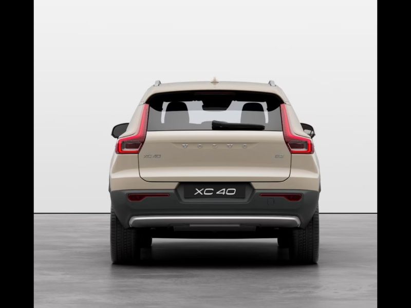 GuidiCar - VOLVO XC40 1 XC40 2.0 b3 Core auto Nuovo