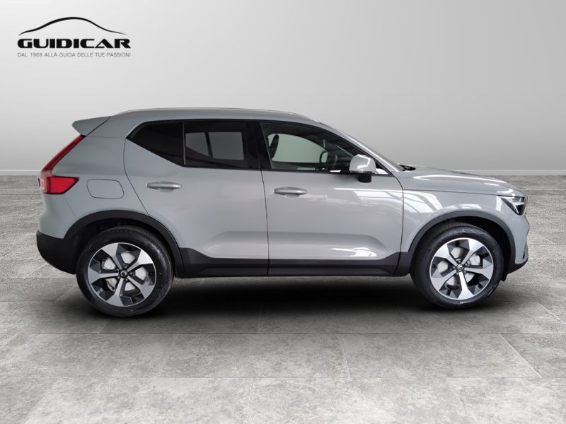 GuidiCar - VOLVO XC40 1 XC40 2.0 b3 Core auto Nuovo