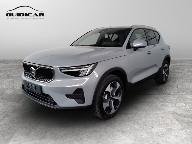 GuidiCar - VOLVO XC40 1 XC40 2.0 b3 Core auto Nuovo