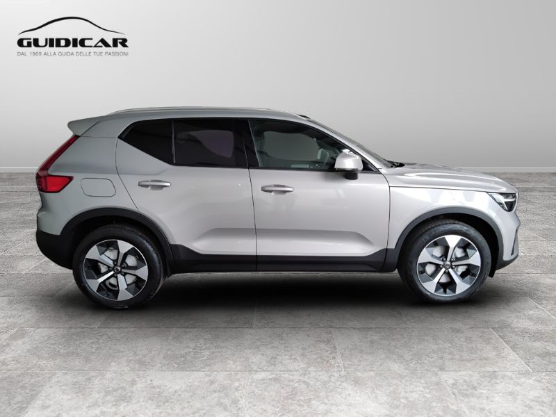 GuidiCar - VOLVO XC40 1 XC40 2.0 b3 Core auto Nuovo