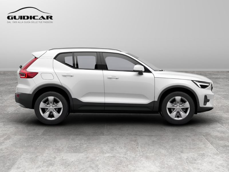 GuidiCar - VOLVO XC40 1 XC40 2.0 b3 Core auto Nuovo