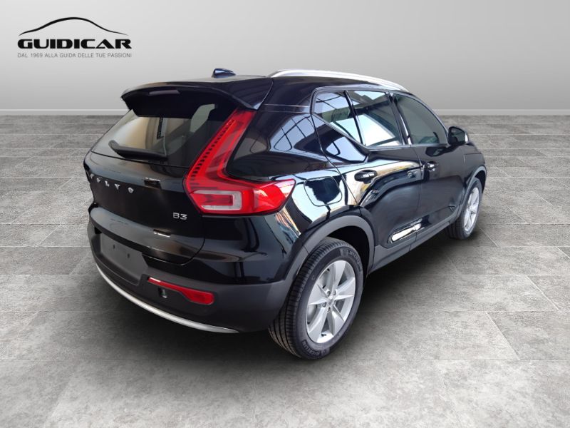 GuidiCar - VOLVO XC40 1 XC40 2.0 b3 Core auto Nuovo