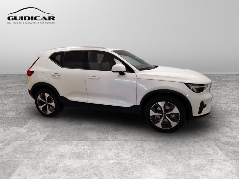 GuidiCar - VOLVO XC40 1 XC40 2.0 b3 Core auto Nuovo