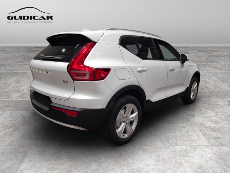 GuidiCar - VOLVO XC40 1 XC40 2.0 b3 Core auto Nuovo