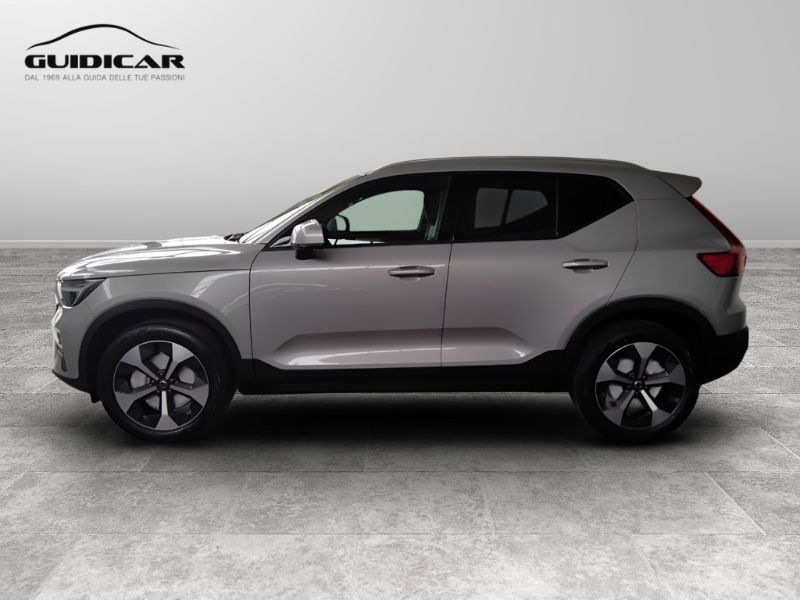 GuidiCar - VOLVO XC40 1 XC40 2.0 b3 Core auto Nuovo