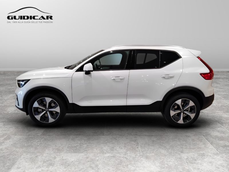 GuidiCar - VOLVO XC40 1 XC40 2.0 b3 Core auto Nuovo