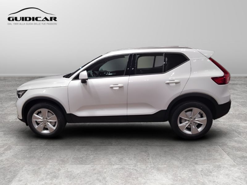 GuidiCar - VOLVO XC40 1 XC40 2.0 b3 Core auto Nuovo