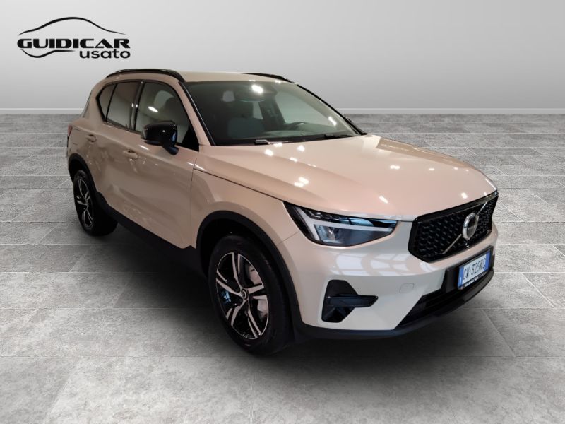 GuidiCar - VOLVO XC40 2024 XC40 2.0 b3 Plus Black Edition auto Aziendale