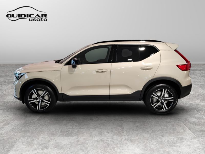 GuidiCar - VOLVO XC40 2024 XC40 2.0 b3 Plus Black Edition auto Aziendale