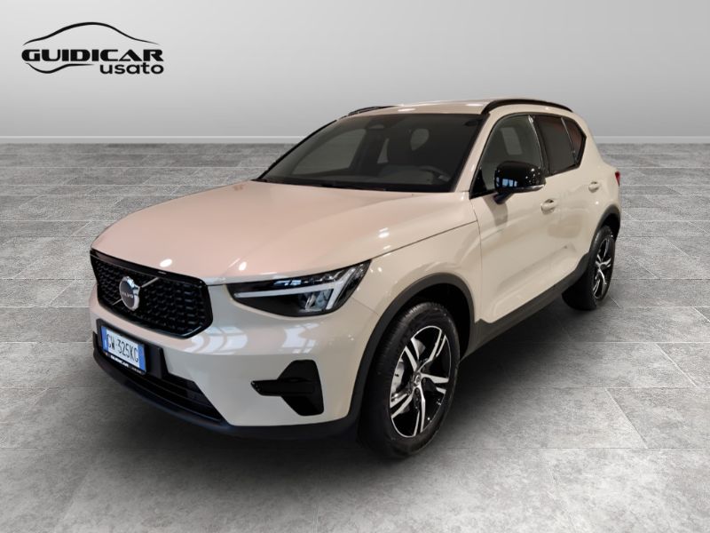 GuidiCar - VOLVO XC40 2024 XC40 2.0 b3 Plus Black Edition auto Aziendale