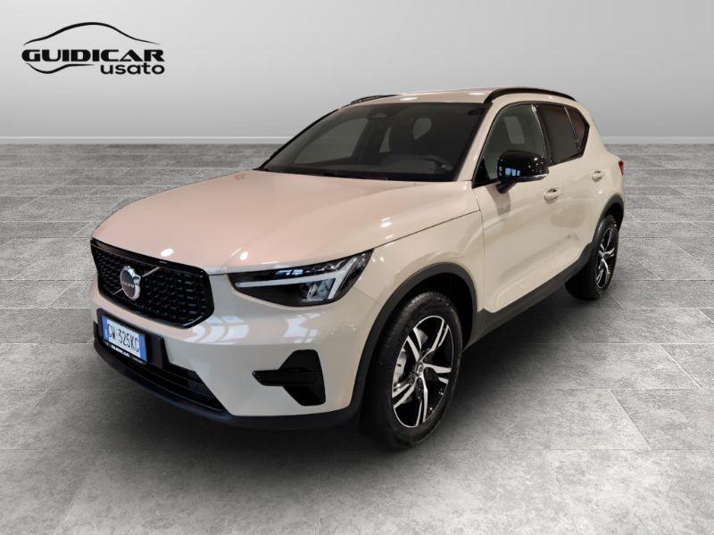 GuidiCar - VOLVO XC40 2024 XC40 2.0 b3 Plus Black Edition auto Aziendale