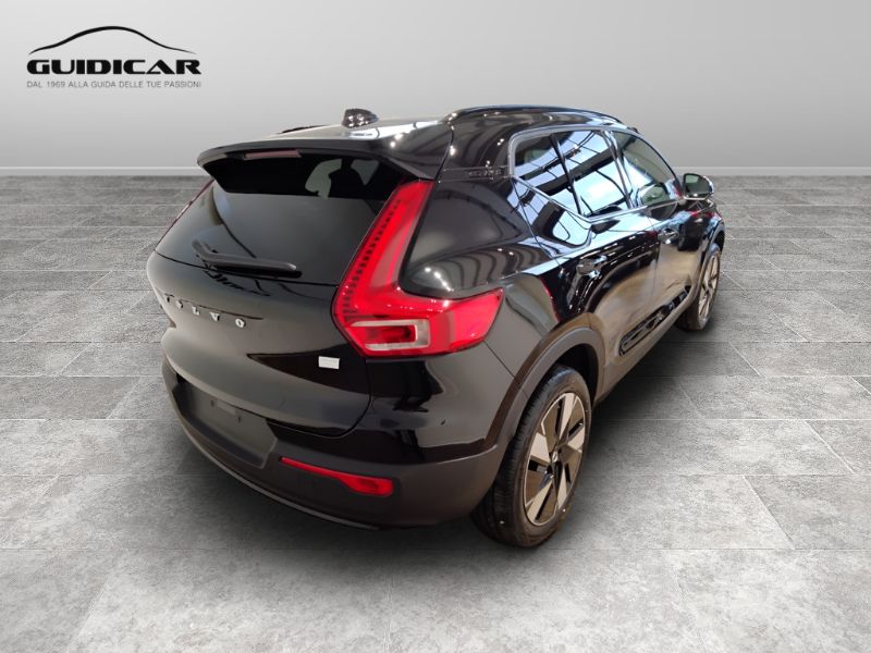 GuidiCar - VOLVO XC40 1 XC40 single motor extend.range Core rwd Nuovo