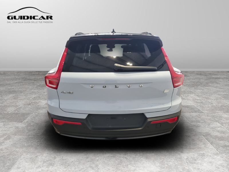 GuidiCar - VOLVO XC40 1 XC40 single motor extend.range Core rwd Nuovo