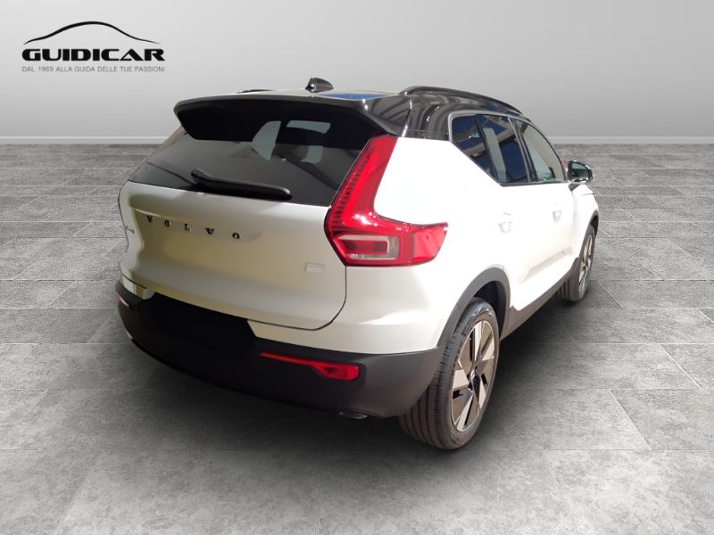 GuidiCar - VOLVO XC40 1 XC40 single motor extend.range Core rwd Nuovo