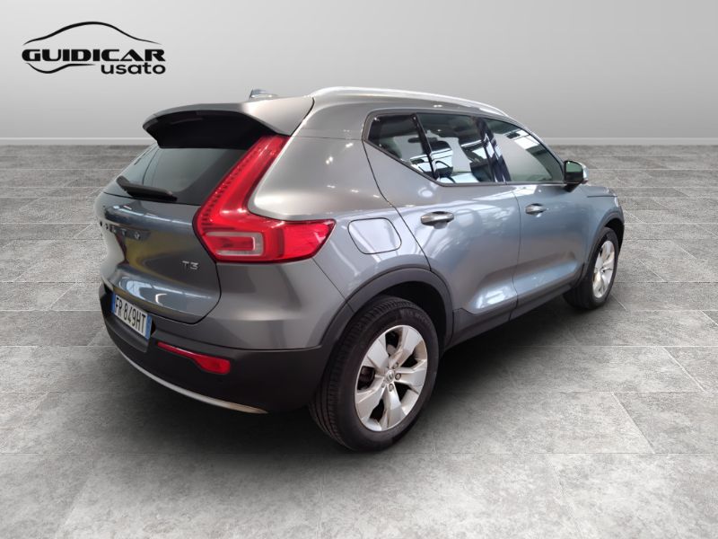 GuidiCar - VOLVO XC40 2018 XC40 1.5 T3 Momentum 156cv Usato