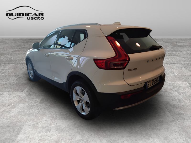 GuidiCar - VOLVO XC40 2019 XC40 1.5 t3 Momentum 163cv my20 Usato