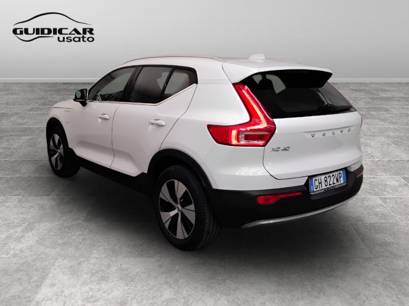 GuidiCar - VOLVO XC40 2022 XC40 1.5 T5 plug-in-hybrid Inscription Expression auto my21 Usato