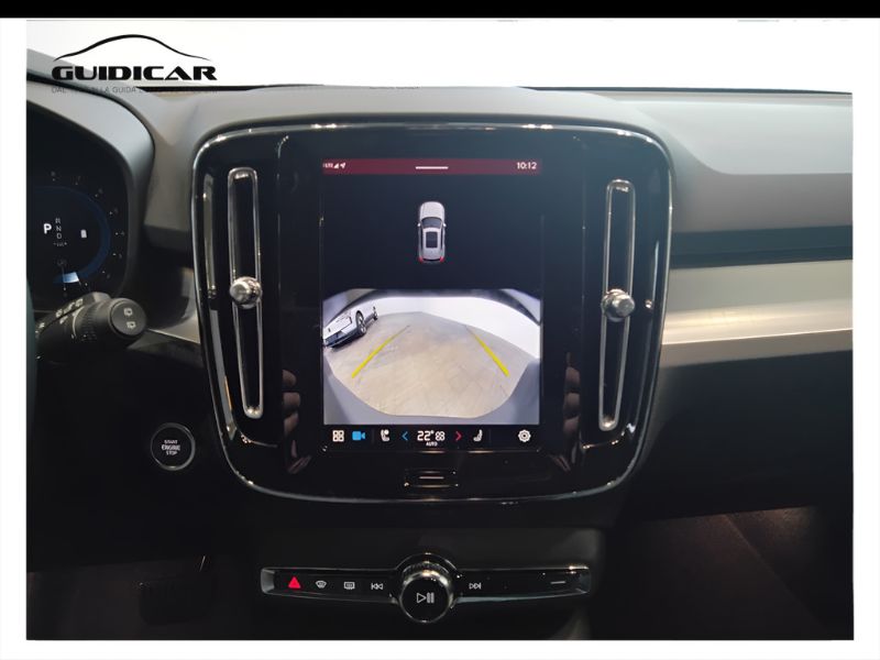 GuidiCar - VOLVO XC40 1 XC40 PLUS DARK B3 AUT Nuovo