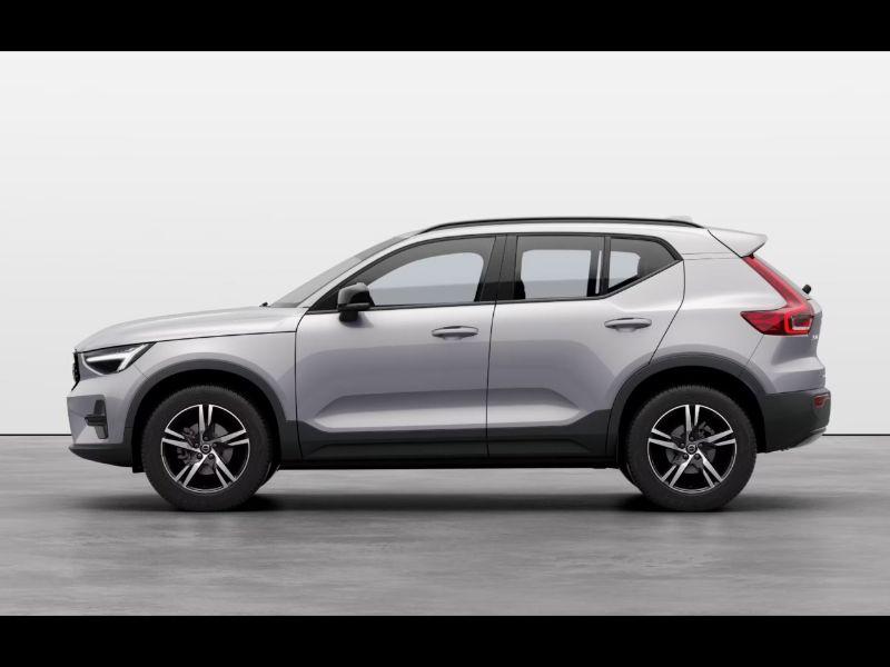 GuidiCar - VOLVO XC40 1 XC40 PLUS DARK B3 AUT Nuovo