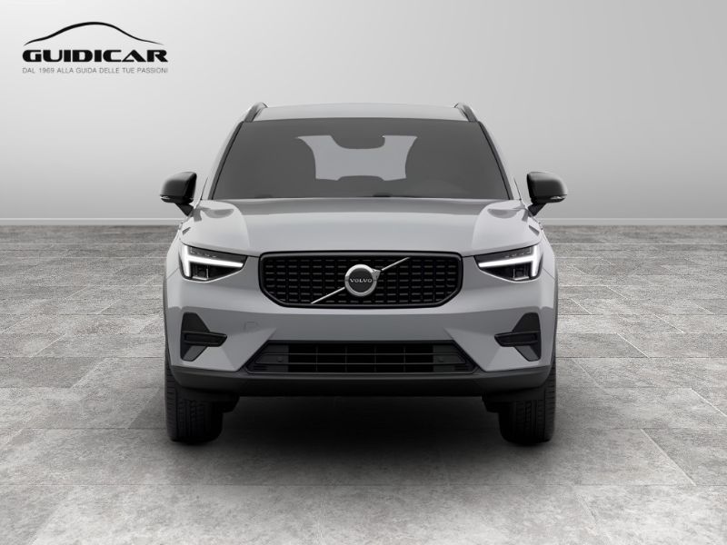 GuidiCar - VOLVO XC40 1 XC40 PLUS DARK B3 AUT Nuovo