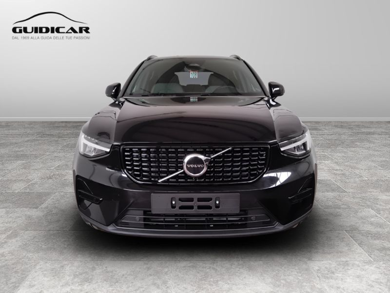 GuidiCar - VOLVO XC40 1 XC40 PLUS DARK B3 AUT Nuovo