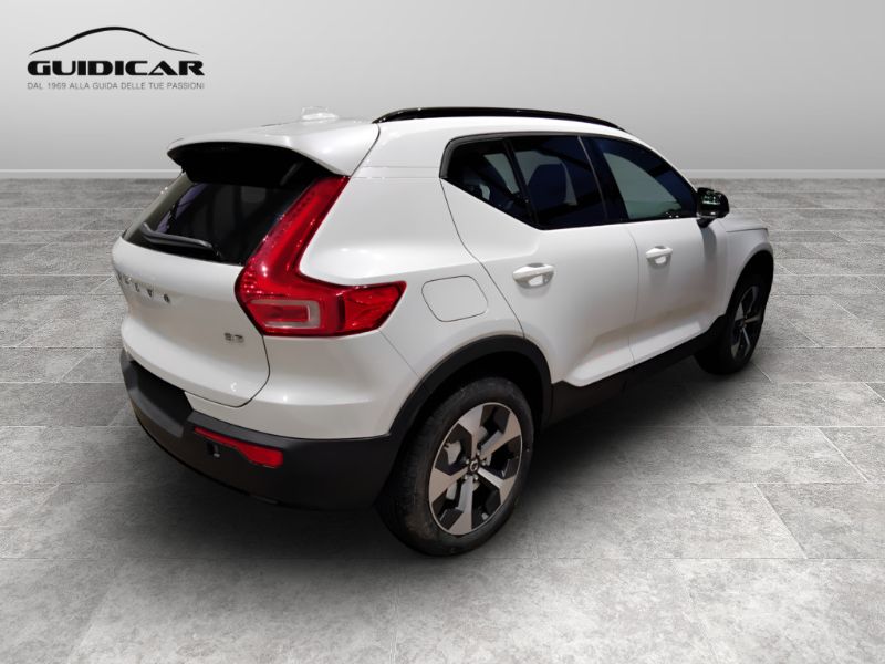 GuidiCar - VOLVO XC40 1 XC40 ULTIMATE DARK B3 AUT Nuovo