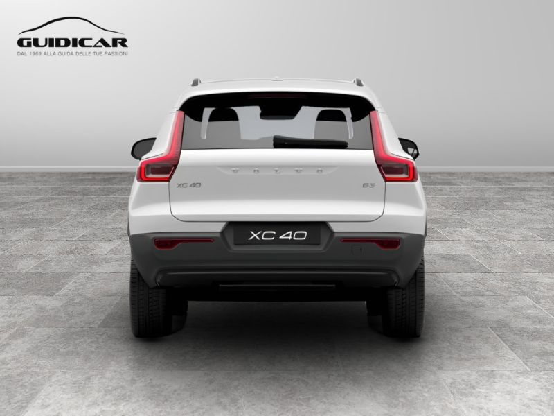 GuidiCar - VOLVO XC40 1 XC40 ULTIMATE DARK B3 AUT Nuovo