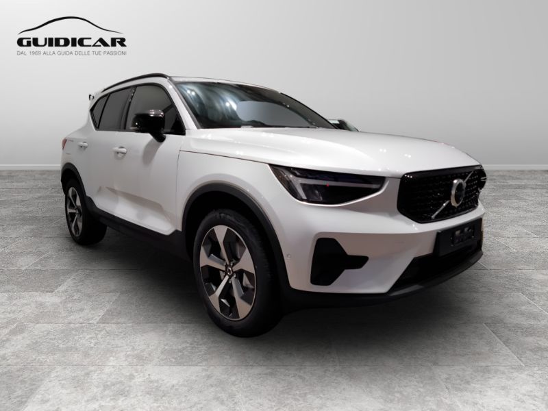 GuidiCar - VOLVO XC40 1 XC40 ULTIMATE DARK B3 AUT Nuovo