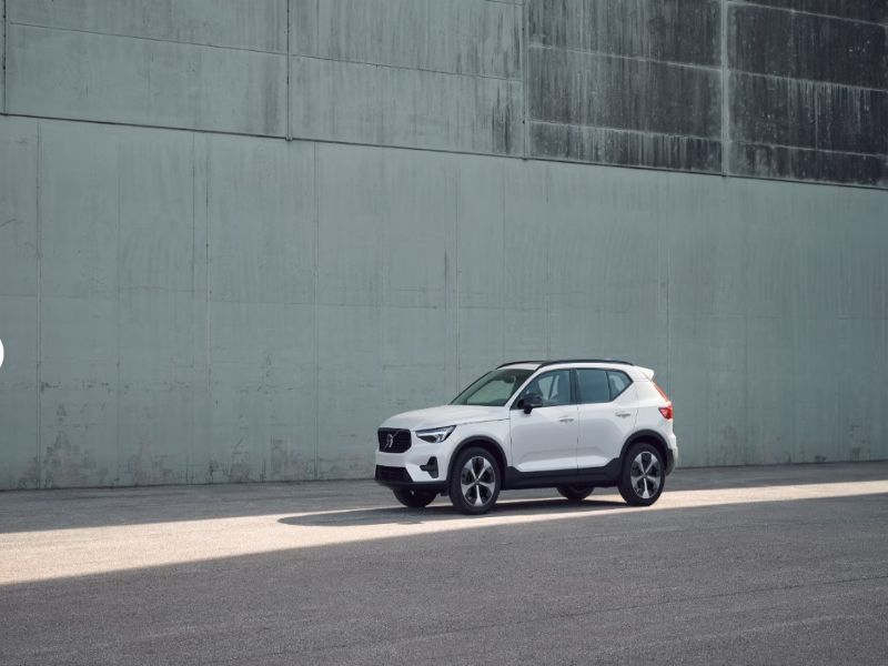 GuidiCar - VOLVO XC40 1 XC40 ULTIMATE DARK B3 AUT Nuovo